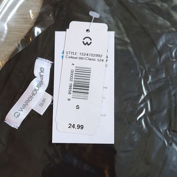 New With Tags Women's Black Yeti To Party Scoop Neck Short Sleeve Holiday Tee - Picture 8 of 8